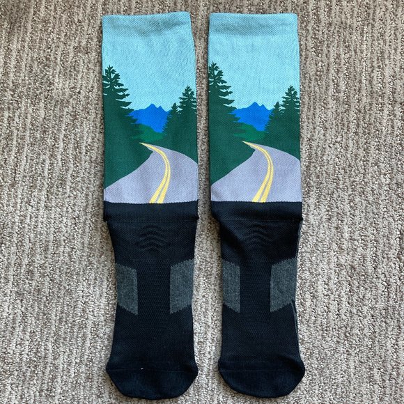 Men's Large Gone for a Run Printed Running Mid Calf Cushioned Crew Socks - Picture 1 of 2